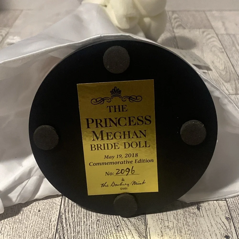 Danbury Mint Princess Meghan Bride Doll 16